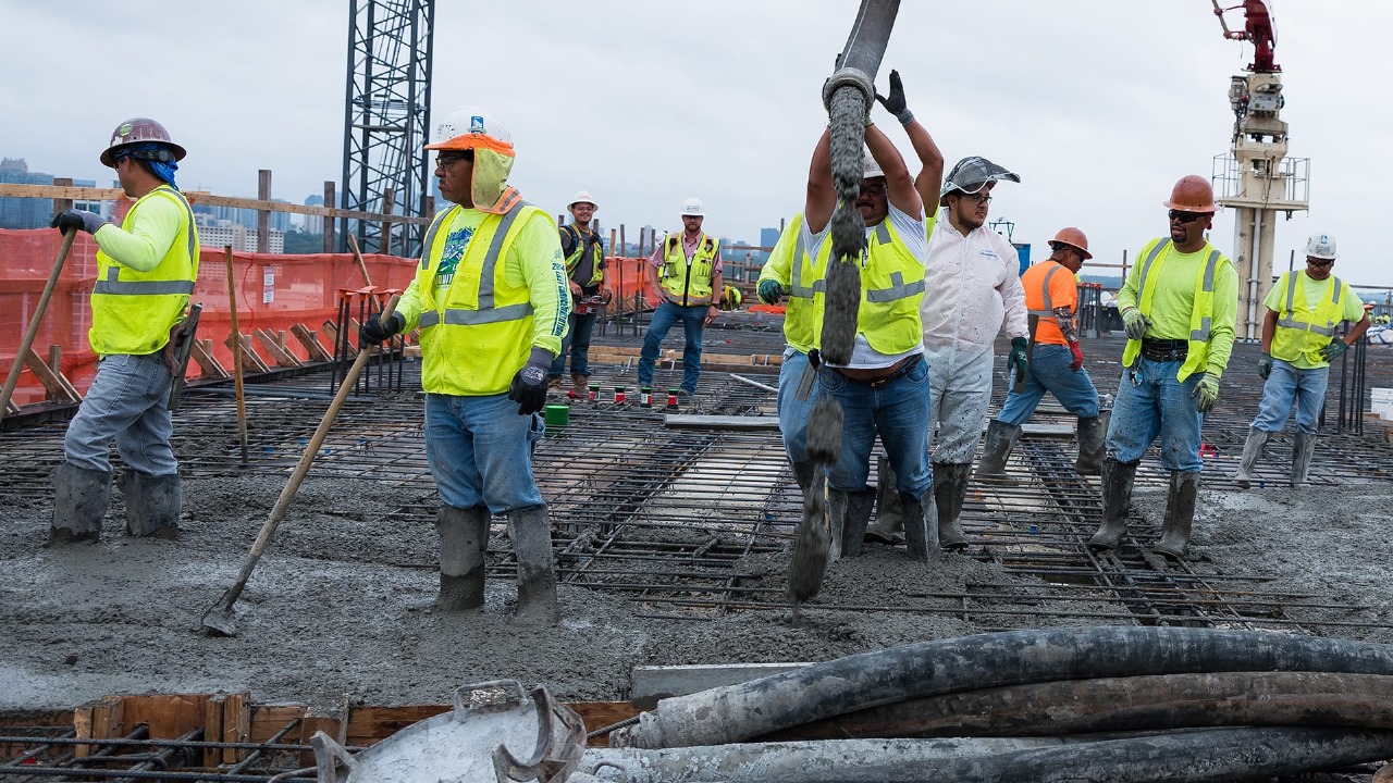 Manhattan Construction Manager: Ensuring On-Time, On-Budget Projects