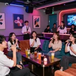 스타일리시한 라운지에서 노래방, 음료수, 매력적인 호스트와 함께 인천쓰리노의 생동감 넘치는 나이트라이프를 경험하세요.